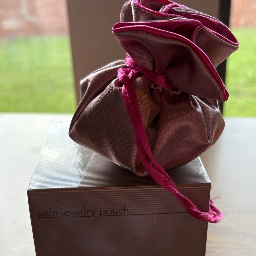 Avon Satin Travel Jewelry Pouch - Pink and Silver